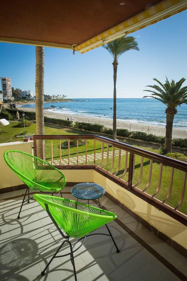 Holidays2Riviera Sea Side Front Beach Sitio de Calahonda Exteriör bild